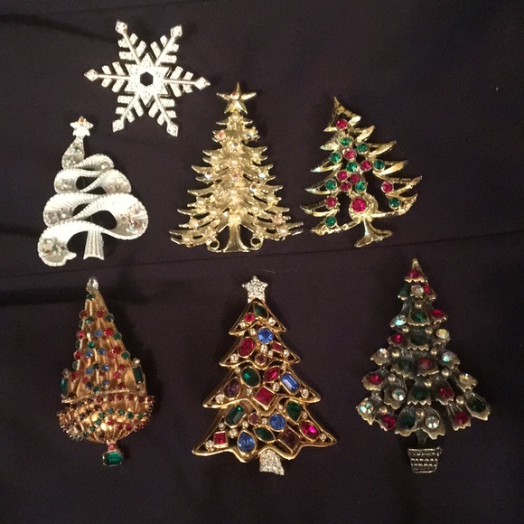 Vintage 7 Piece Christmas Tree Brooch Bundle